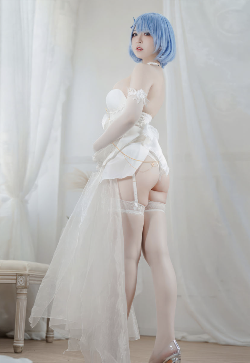 又纯又欲 半半子 cos私拍写真合集下载